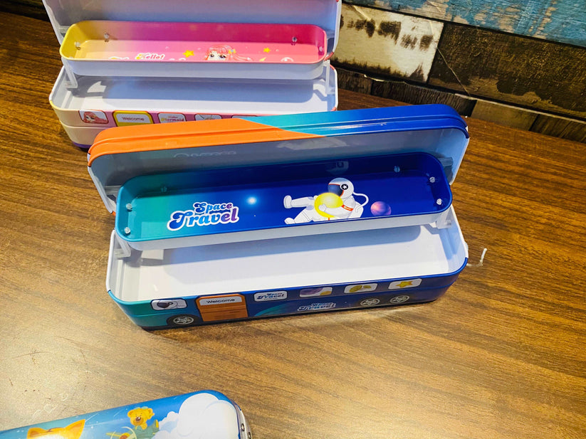Bus pencil case with Pull thread